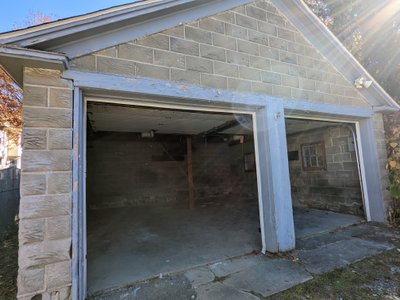20 x 10 Garage in Pittsfield, Massachusetts near [object Object]
