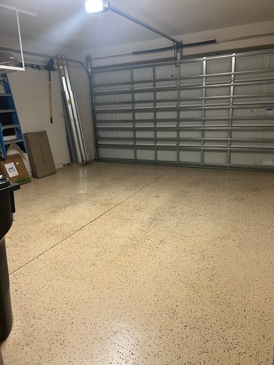 Medium 10×20 Garage in Tampa, Florida