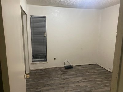 Small 10×10 Bedroom in Dallas, Texas