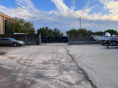 Large 20×20 Warehouse in Stafford, Texas