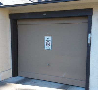 Medium 10×25 Garage in Palo Alto, California