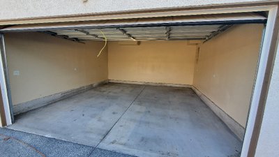 25×25 self storage unit at 358 E 60th St Los Angeles, California
