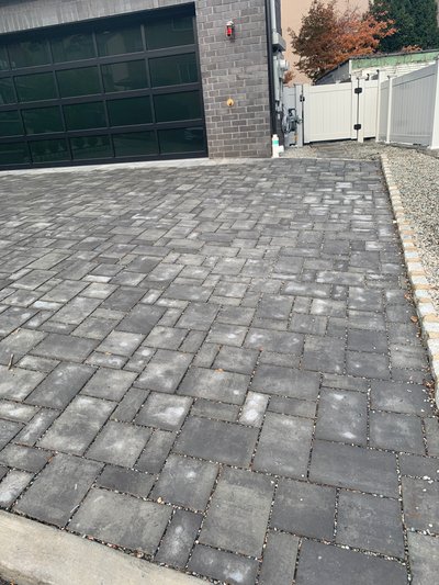 20 x 12 Driveway in Edgewater, New Jersey