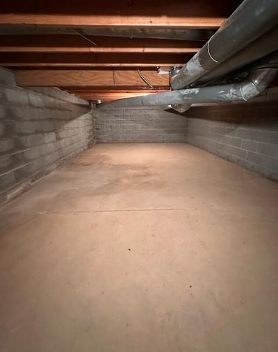 20 x 15 Basement in North Canton, Ohio near 811 Vincent Rd NW, North Canton, OH 44720-43ND, United States
