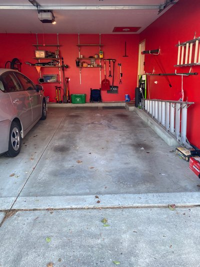 Small 10×20 Garage in Berwyn, Illinois