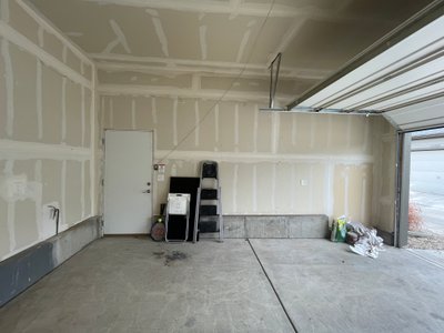 Medium 10×20 Garage in Aurora, Colorado