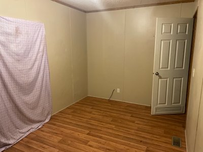Small 10×10 Bedroom in Denham Springs, Louisiana