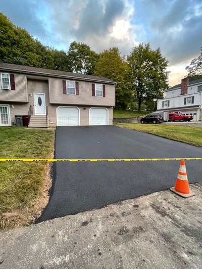 Large 10×40 Driveway in Naugatuck, Connecticut