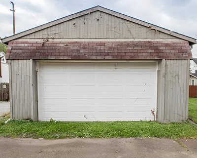 20 x 10 Garage in New Kensington, Pennsylvania