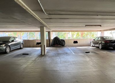 19 x 9 Parking Garage in Honolulu, Hawaii