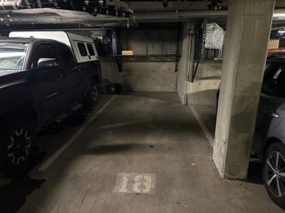 Small 10×20 Parking Garage in Seattle, Washington