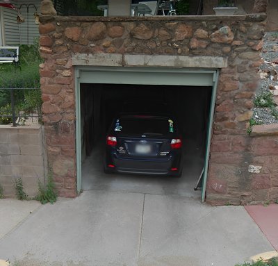 Small 10×15 Garage in Manitou Springs, Colorado
