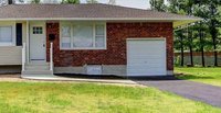 30 x 8 Garage in Bay Shore, New York