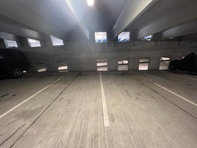 Medium 10×30 Parking Garage in Atlanta, Georgia