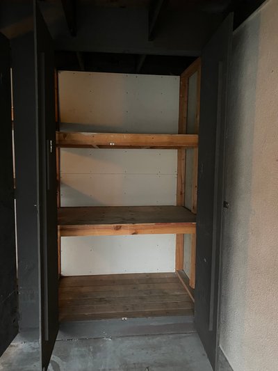 4 x 10 Self Storage Unit in Tustin, California near [object Object]