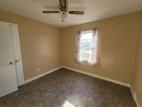 10 x 10 Bedroom in Rockford, Illinois