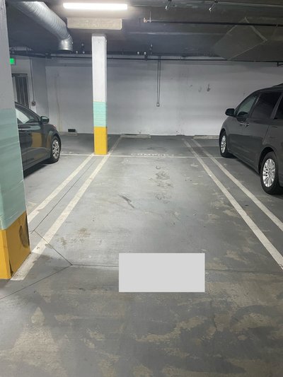 20×10 Parking Garage in Los Angeles, California