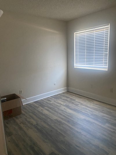 10 x 10 Bedroom in Sacramento, California