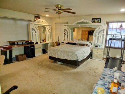 20 x 20 Bedroom in Skokie, Illinois