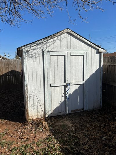 8×8 self storage unit at 1608 Lauri Ln Edmond, Oklahoma