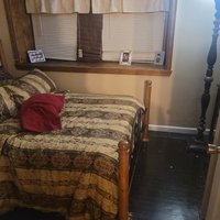 10 x 10 Bedroom in Florissant, Missouri