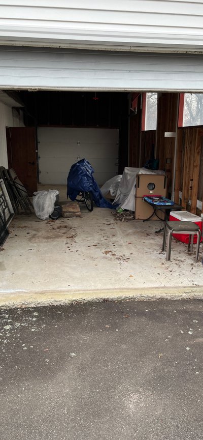 20×10 Garage in South Windsor, Connecticut
