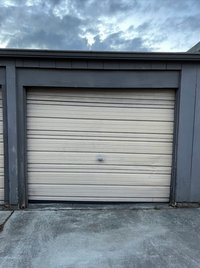 20 x 10 Garage in Seattle, Washington
