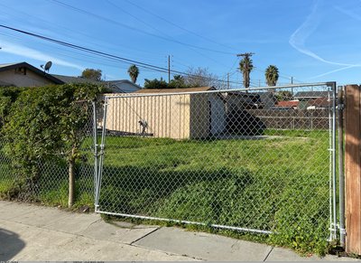 Medium 10×20 Garage in Los Angeles, California