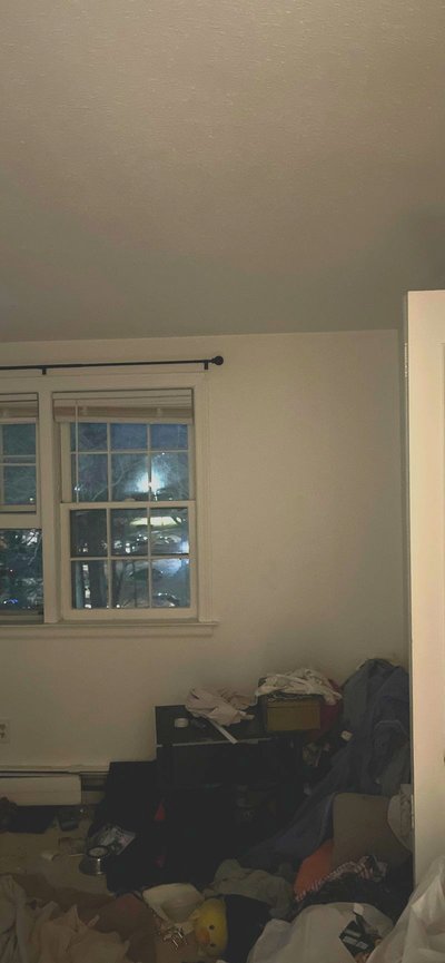 20×20 Bedroom in East Hartford, Connecticut