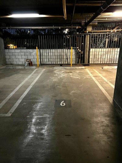 17 x 8 Parking Garage in Los Angeles, California