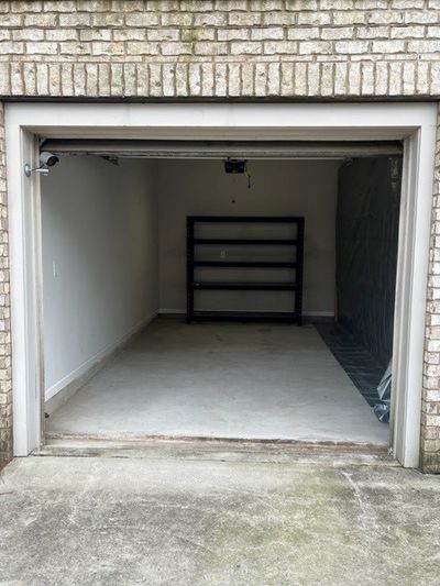 20 x 10 Garage in Alpharetta, Georgia near [object Object]