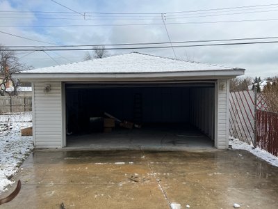 32 x 22 Garage in Wyandotte, Michigan