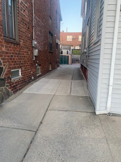 Small 10×20 Driveway in Middle Village, New York