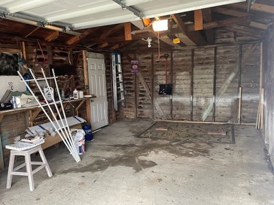 Medium 10×20 Garage in Roseville, Michigan