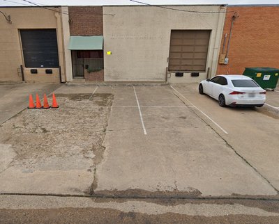20 x 10 Parking Lot in Dallas, Texas