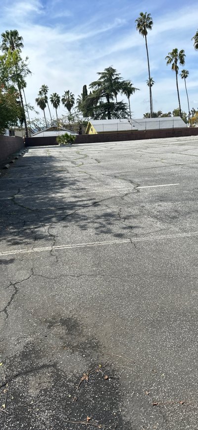30 x 10 Parking Lot in Pasadena, California