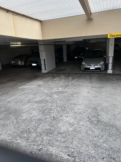 10 x 20 Parking Garage in Honolulu, Hawaii