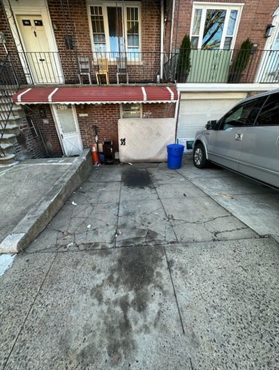 20 x 10 Driveway in The Bronx, New York near [object Object]