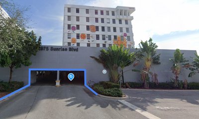 20 x 10 Parking Garage in Fort Lauderdale, Florida