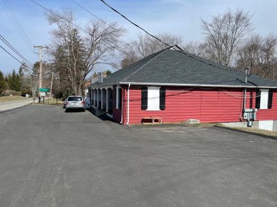 Small 10×20 Parking Lot in Bedford, New York