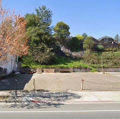 20 x 10 Parking Lot in Petaluma, California near [object Object]