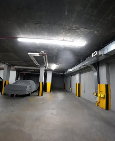 Small 10×20 Parking Garage in Long Island City, New York