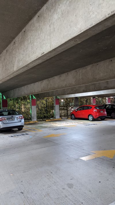 20 x 10 Garage in Miami, Florida