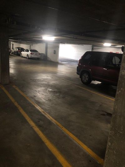 25 x 10 Parking Garage in Los Angeles, California near [object Object]