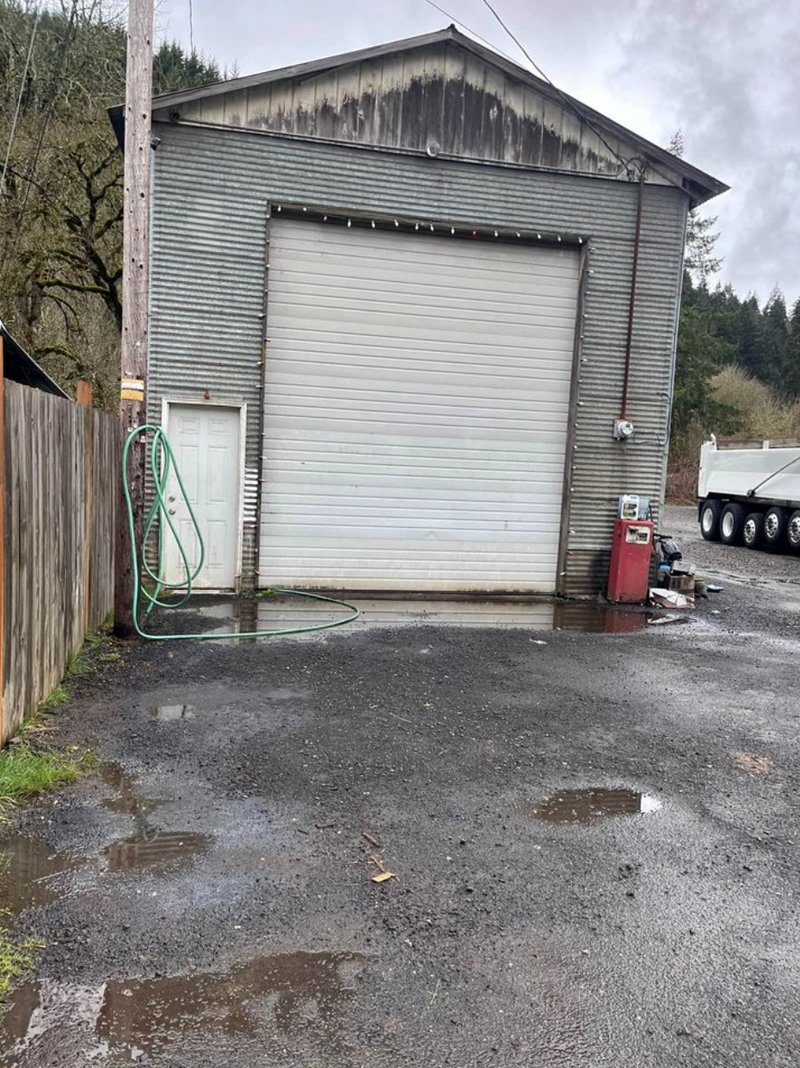 Garage in Scappoose, Oregon 0