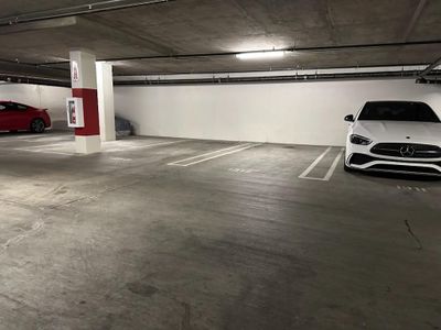 Medium 10×20 Parking Garage in Santa Clara, California