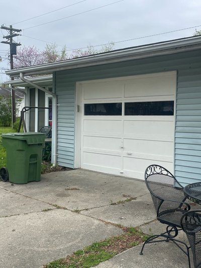 Small 10×20 Garage in Richmond, Indiana