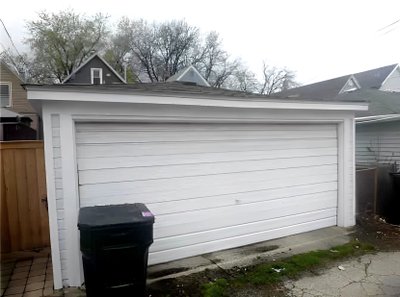 20 x 17 Garage in Chicago, Illinois