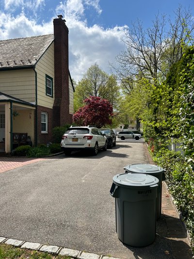 Medium 10×50 Driveway in Garden City, New York