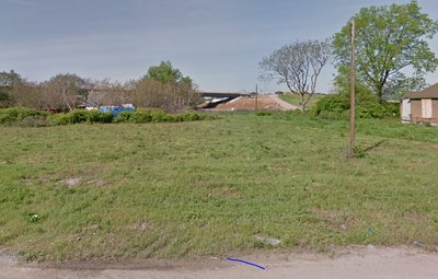 Small 10×20 Unpaved Lot in East St Louis, Illinois